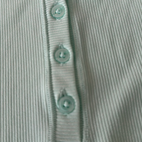 Athleta ribbed long sleeved button V-neck - Picture 3 of 4